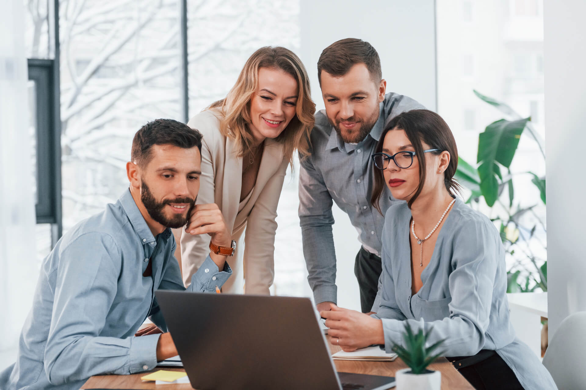 group-of-business-people-that-working-on-the-proje-2022-02-03-20-41-54-utc.jpg